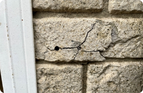 外壁のひび割れ